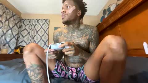 Snapshot of daddyjanimal chatting on April 19, 2026, 7:05 pm sexy tatted king bbc online show from April 19, 2026, 7:05 pm
