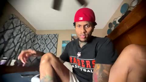 Snapshot of daddyjanimal chatting on April 24, 2026, 2:36 am sexy tatted king bbc online show from April 24, 2026, 2:36 am