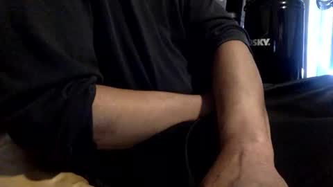 JOI use emoji thumbs up Faster   Thumbs down Slower    Hi Hand Stop    Fist Start.Stop online show from March 3, 2026, 4:46 pm