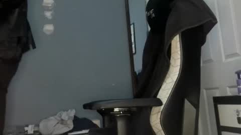 Cinnam0nRod online show from November 9, 2025, 2:10 am