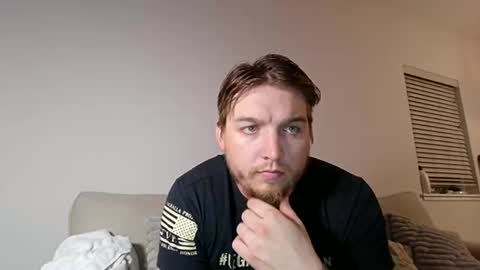 Snapshot of daddynsunshine chatting on April 27, 2026, 4:21 am daddynsunshine online show from April 27, 2026, 4:21 am