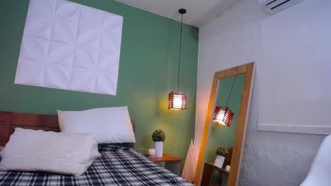 Snapshot of daddys_little_secrett chatting on January 4, 2025, 4:54 pm Valen online show from January 4, 2025, 4:54 pm