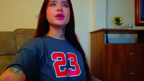 Valen online show from June 24, 2026, 12:53 am