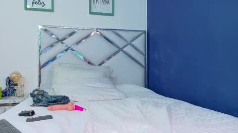 Anny  online show from February 15, 2025, 6:01 pm