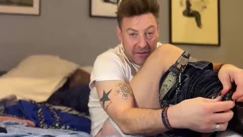 daddyswede23 online show from April 18, 2026, 1:42 am