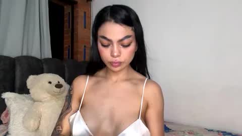 Snapshot of daddysweeeetbody chatting on June 8, 2026, 2:23 am Sophie online show from June 8, 2026, 2:23 am