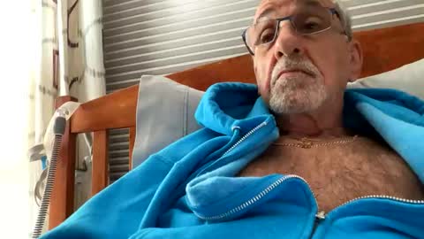 Snapshot of daddyweis chatting on June 6, 2026, 3:44 am daddyweis online show from June 6, 2026, 3:44 am
