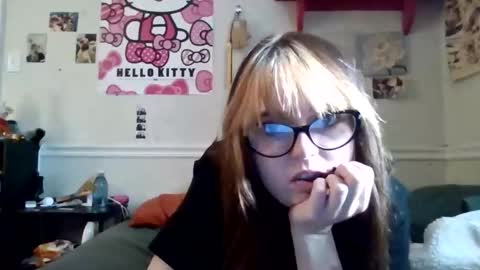 Snapshot of dadsdoll2 chatting on March 25, 2026, 12:55 pm dadsdoll2 online show from March 25, 2026, 12:55 pm