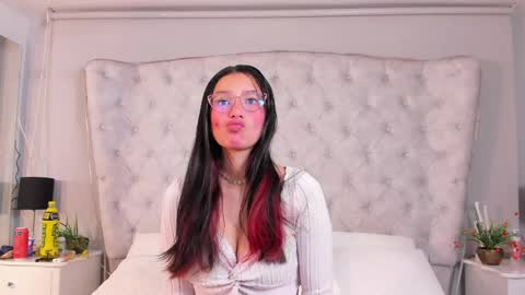 dafne_bss online show from April 13, 2026, 5:02 am