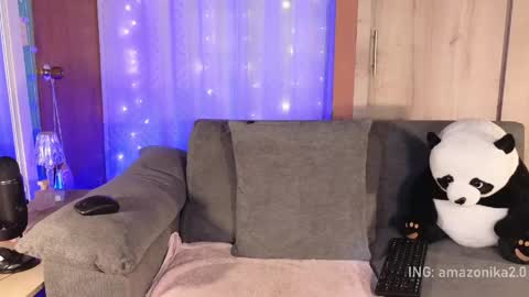 LORENA  online show from May 13, 2026, 5:10 pm