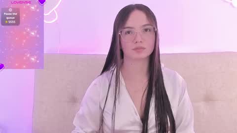 Dafne  online show from April 7, 2026, 3:34 pm