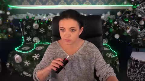 Dafni Mon online show from December 17, 2025, 6:52 am