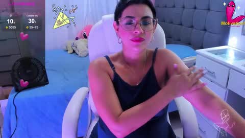 Snapshot of dahian_carter chatting on December 24, 2024, 11:22 pm Dahian  online show from December 24, 2024, 11:22 pm