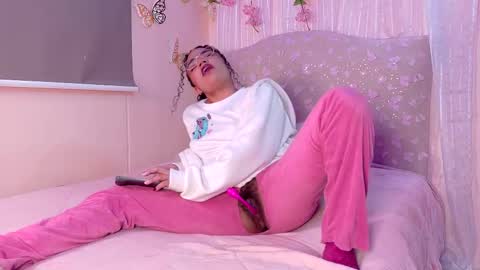 Dahli online show from February 19, 2026, 4:41 am