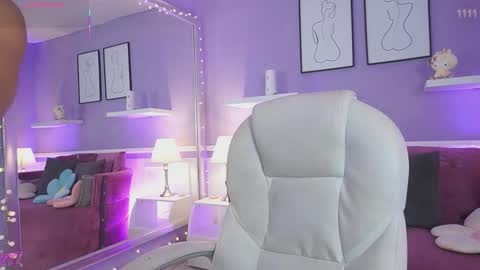 Snapshot of dahliagraey chatting on March 17, 2026, 11:35 am Dahlia Grey online show from March 17, 2026, 11:35 am