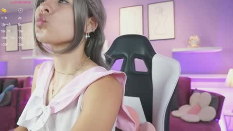 Snapshot of dahliagraey chatting on March 30, 2026, 11:33 am Dahlia Grey online show from March 30, 2026, 11:33 am