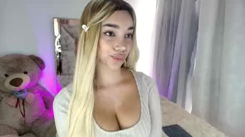 Snapshot of dahnia_cruz chatting on October 22, 2025, 5:24 pm dahnia_cruz online show from October 22, 2025, 5:24 pm