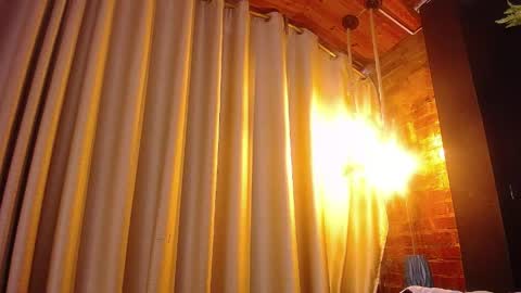 DAHYAN online show from April 19, 2026, 6:10 pm