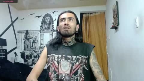 Snapshot of daimon_rock01 chatting on February 10, 2025, 4:19 am felipe online show from February 10, 2025, 4:19 am