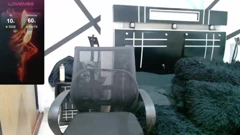 Snapshot of daimon_rock01 chatting on March 8, 2025, 5:49 am felipe online show from March 8, 2025, 5:49 am