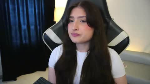 Snapshot of daisha_riley chatting on April 13, 2026, 12:54 pm Lauren online show from April 13, 2026, 12:54 pm