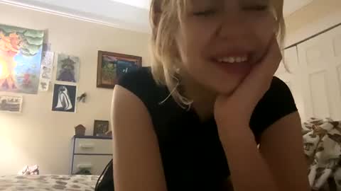 DaisyB3 online show from January 12, 2025, 8:46 am