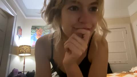 DaisyB3 online show from January 14, 2025, 9:13 am