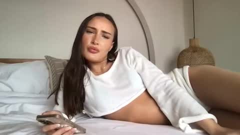 Daisy online show from September 19, 2025, 2:02 am