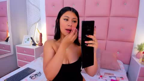 Mariana online show from January 7, 2026, 11:45 am