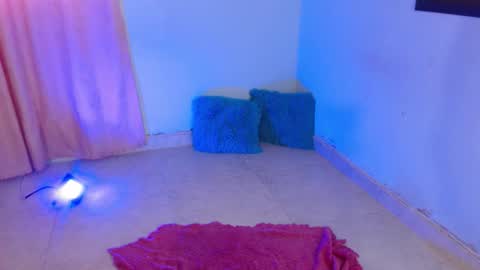 VALENTINA  online show from November 3, 2025, 8:10 pm