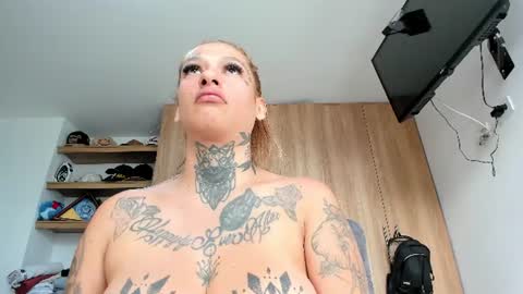 dakota_stream online show from July 15, 2026, 12:54 pm