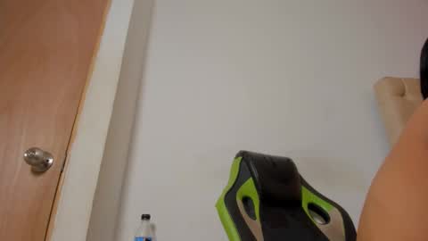 Snapshot of dakota_x18 chatting on November 13, 2025, 12:20 am dakota_x18 online show from November 13, 2025, 12:20 am