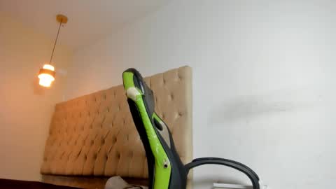 Snapshot of dakota_x18 chatting on February 7, 2026, 7:17 pm dakota_x18 online show from February 7, 2026, 7:17 pm