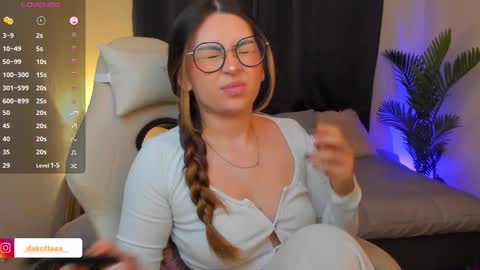 Snapshot of dakottaa__ chatting on February 11, 2026, 11:43 pm dakottaa__ online show from February 11, 2026, 11:43 pm