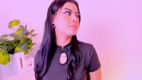   online show from February 28, 2025, 5:37 pm