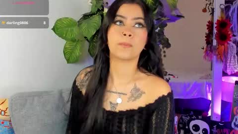   online show from October 15, 2025, 6:02 am