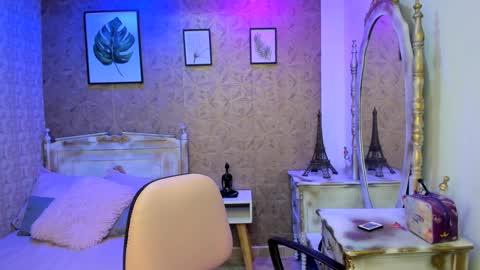 dali_collin online show from September 23, 2025, 1:03 pm