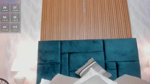 Snapshot of dalia_alissa chatting on February 24, 2026, 12:25 pm Violeta online show from February 24, 2026, 12:25 pm