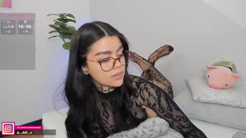 Dalia online show from October 3, 2025, 9:34 pm