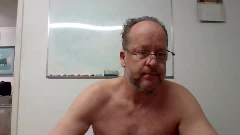 dallastxguy74 online show from November 28, 2025, 4:48 am