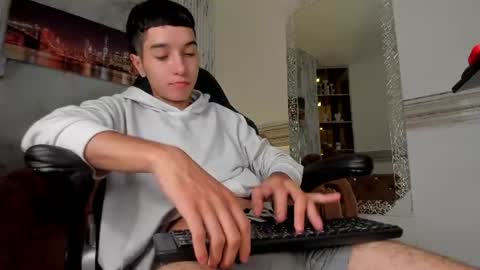 Snapshot of dallen_grant chatting on June 23, 2026, 1:09 pm Dallen Grant online show from June 23, 2026, 1:09 pm