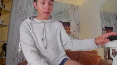 Snapshot of dallen_grant chatting on July 19, 2026, 1:15 pm Dallen Grant online show from July 19, 2026, 1:15 pm
