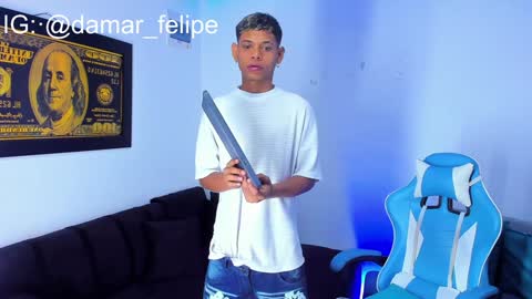 damar_felipe online show from January 22, 2025, 2:37 am