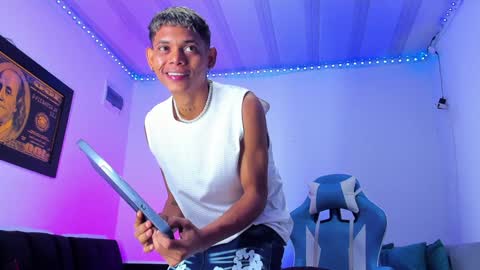 damar_felipe online show from January 23, 2025, 4:09 am