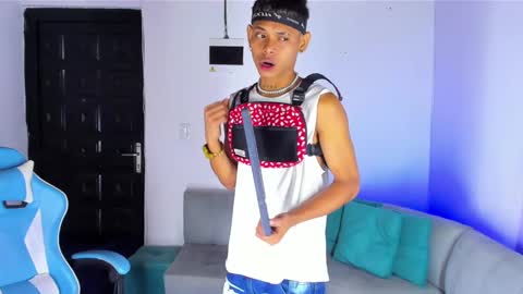 damar_felipe online show from March 12, 2025, 1:03 am