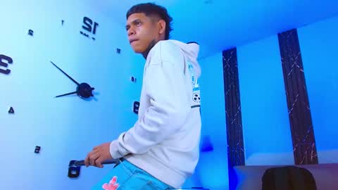 damar_felipe online show from November 9, 2025, 3:38 am