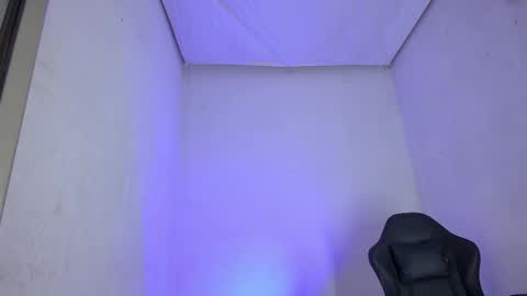 damar_felipe online show from December 2, 2025, 6:58 pm