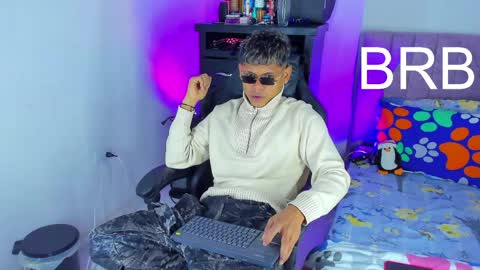 damar_felipe online show from April 3, 2026, 8:01 am