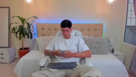 DAMIAN online show from January 15, 2025, 12:25 pm