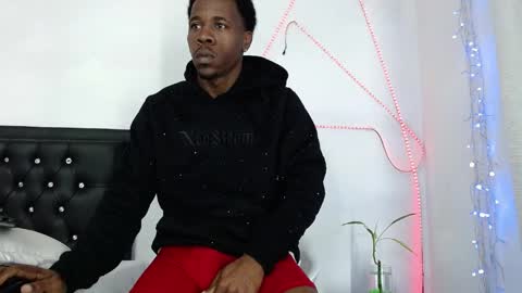 damian_hart10 online show from May 11, 2026, 10:43 am